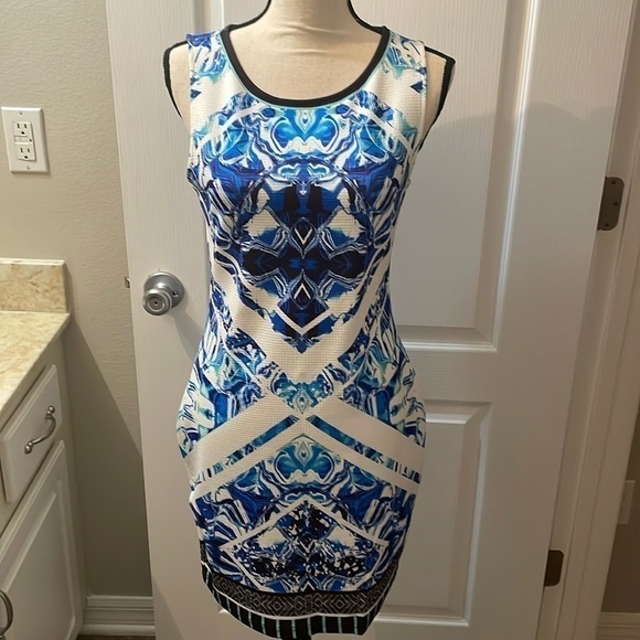 NWOT Peach Puff Abstract Body Con Dress Size Small - Picture 2 of 7